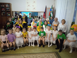 Встреча в семейном клубе Встреча в семейном клубе.